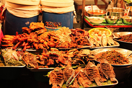 泰国清迈夜市小吃地摊高清图片素材