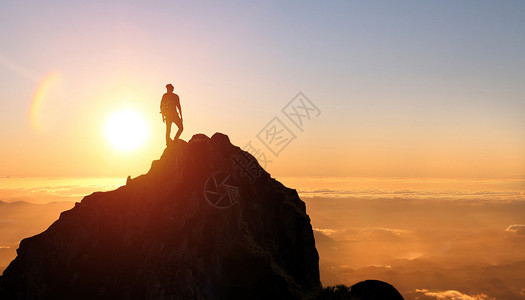 登山者人物风景爬山的高清图片