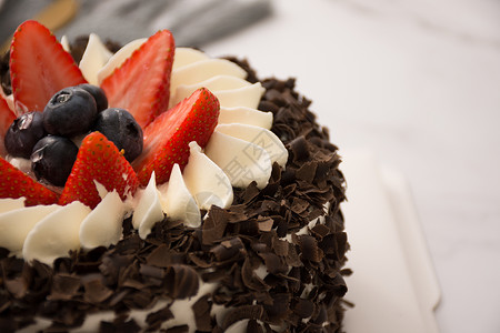 巧克力草莓生日蛋糕甜食高清图片素材