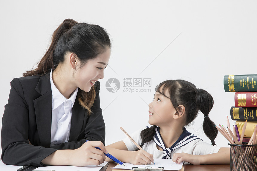 女教师和学生形象图片