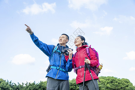 向往旅行情侣徒步旅行背景