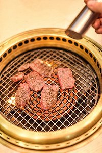 烤肉烧烤撒调料肉类高清图片素材