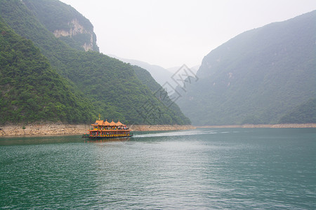 重庆长江三峡重庆著名旅游景点石宝寨背景