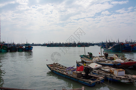 汕头老城港口的渔船高清图片