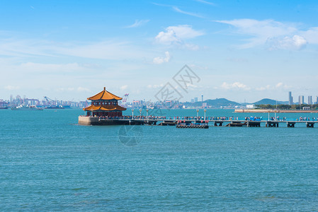 海滨青岛栈桥风光背景