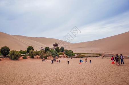 甘肃敦煌鸣沙山图片