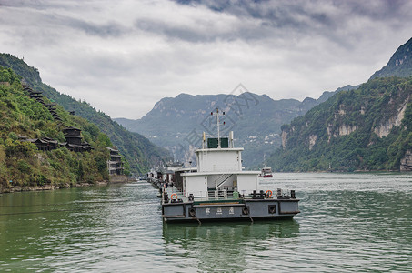 长江三峡风光游船高清图片素材