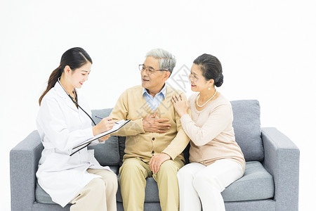 家庭医生协助老年人运动医生给老年夫妻健康检查背景