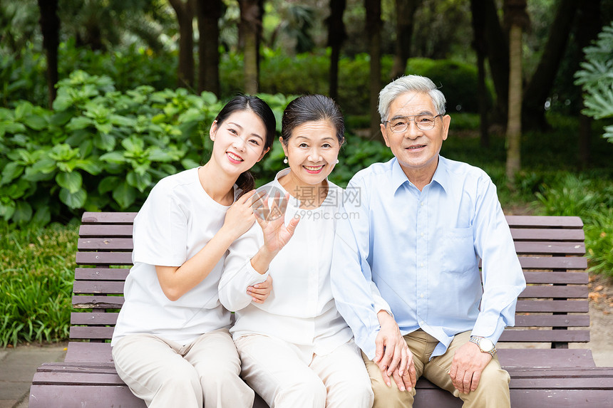 幸福的一家人图片