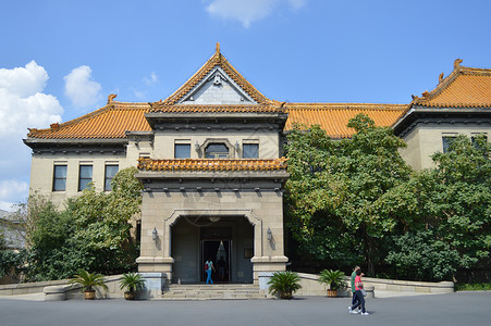 长春文化广场伪满皇宫博物院背景