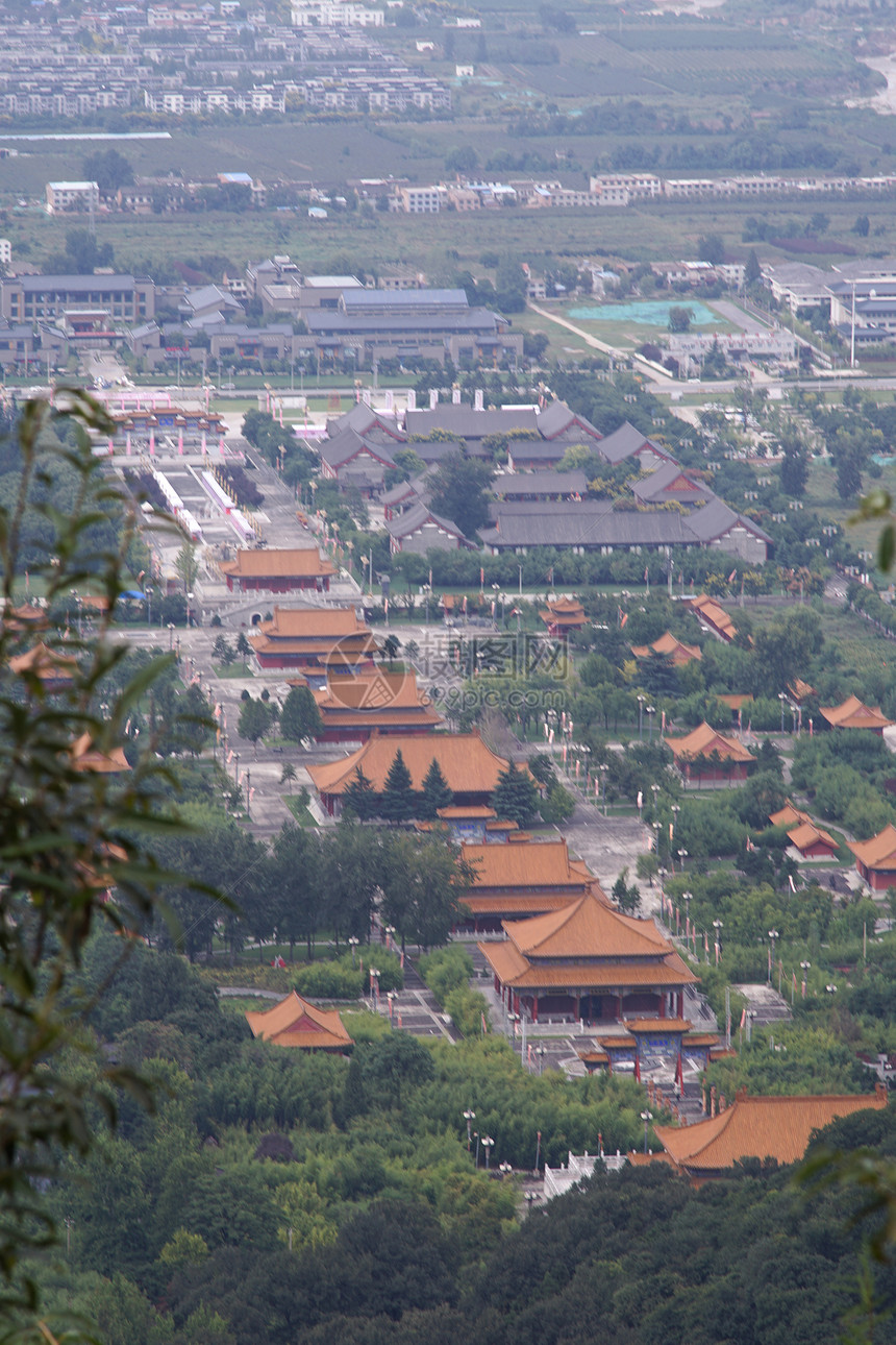 终南山上俯瞰关中平原图片