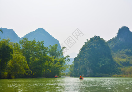 巴马瑶族广西巴马县百魔洞背景