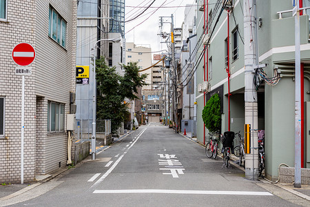 日本街道秋景背景