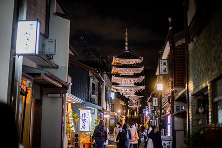 京都塔夜景日本八坂塔背景