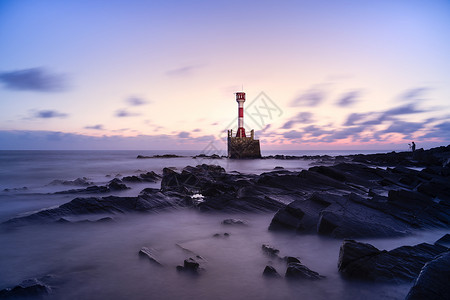 海上的灯塔涠洲岛海上灯塔背景