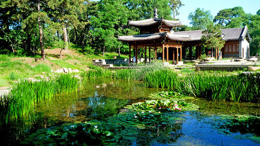 始建于1501年承德避暑山庄背景