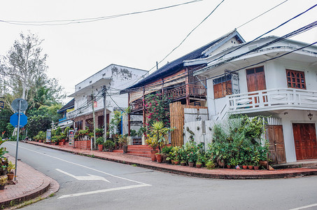 老挝琅勃拉邦街头背景图片