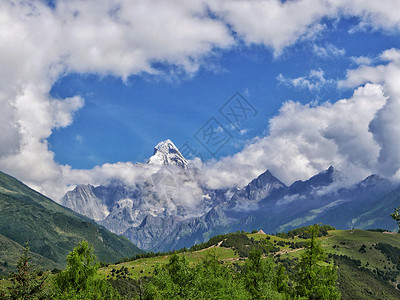 素材之后蜀山之后四姑娘山主峰背景