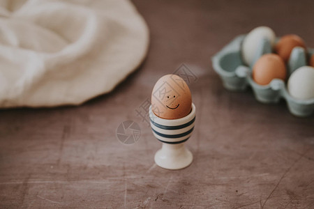 生活之美素材鸡蛋上的笑脸设计图片