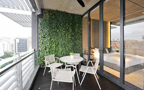 绿色植物盆栽现代阳台设计图片