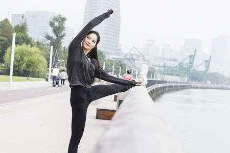 户外女性运动健身图片