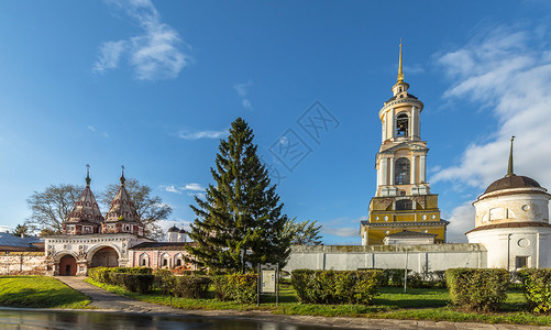 俄罗斯苏兹达尔旅游小镇苏兹达尔圣母圣袍法规大教堂图片