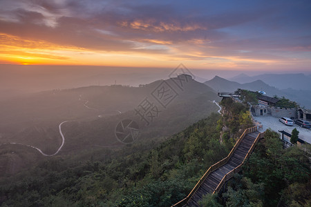 王城雄风图片