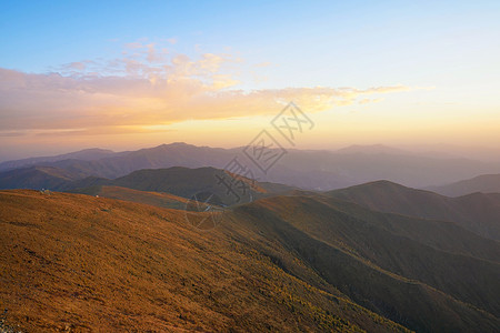 华北理工大学五台山东台日出背景