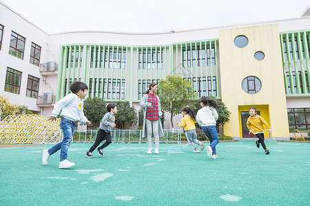 幼儿园老师和孩子玩游戏背景图片