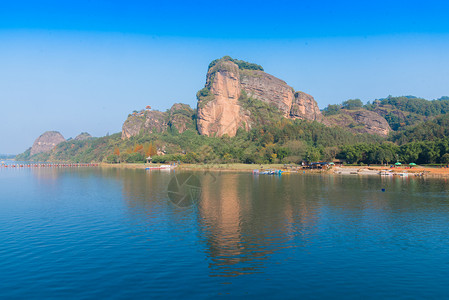 江西鹰潭龙虎山丹霞地貌背景图片