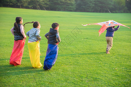 儿童童年玩耍风筝儿童逐梦高清图片素材