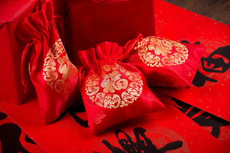 红包满天飞新年礼物福袋春联背景