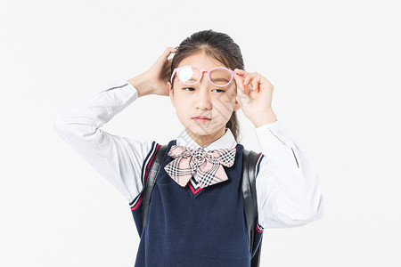 视力保护小学生女生人物高清图片素材