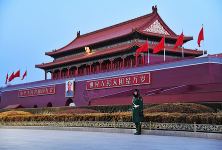 坚毅的军人北京天安门广场站岗的士兵背景