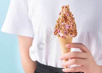 夏天冰淇淋甜品甜筒冰淇淋背景