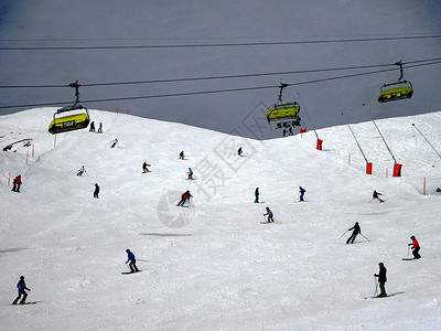 瑞士阿尔卑斯山少女峰滑雪高清图片