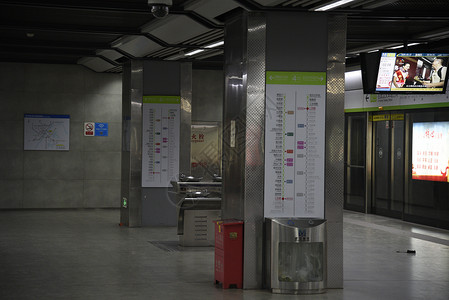 武汉地铁站台背景图片