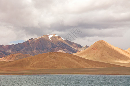 西藏阿里地区自然风光图片