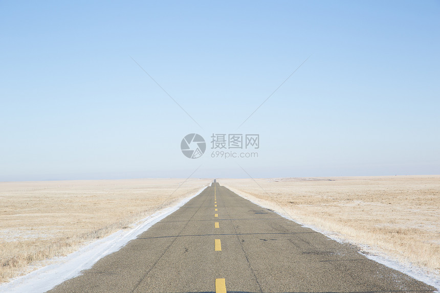 冬季内蒙古边防线公路风光图片