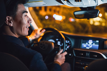 专车司机夜间驾驶背景