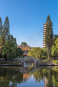 福州西禅寺中心湖亭子背景