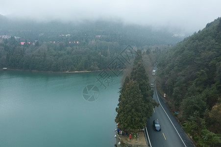 俯瞰江西庐山如琴湖图片