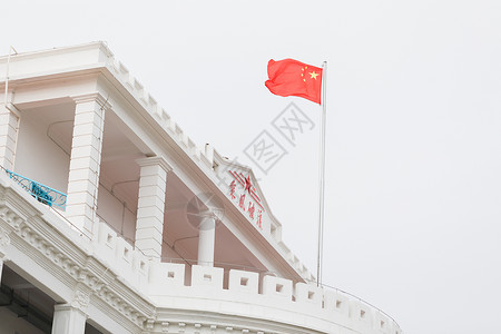 飘扬的旗帜航海学院国旗迎风飘扬背景