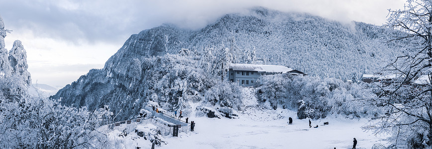 冬季飘雪雪花峨眉山雪景背景