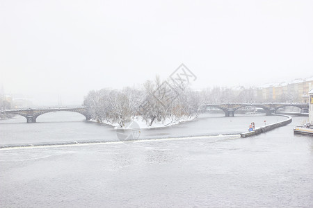 布拉格伏尔塔瓦河高清图片