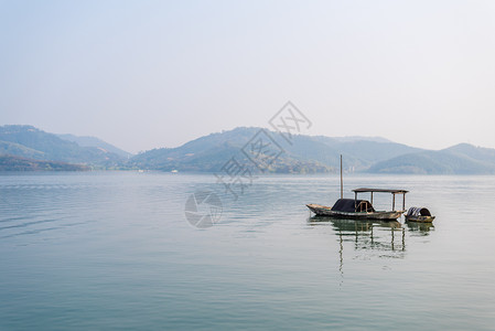 春季山水插画江苏天目湖风光背景