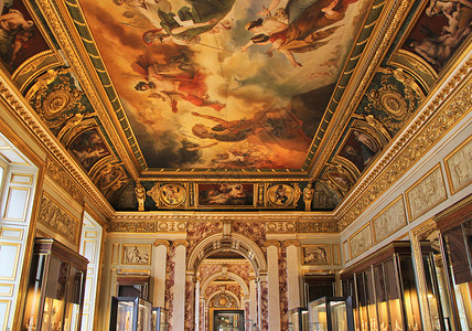 法国巴黎卢浮宫展厅高清图片
