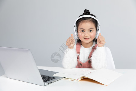 点赞小女生儿童在线网络学习背景