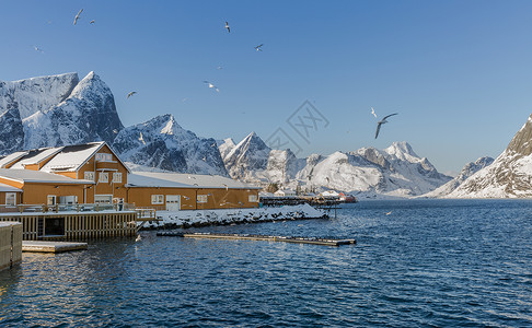 北极圈著名旅游胜地罗弗敦群岛上的西沃格岛自然风光高清图片