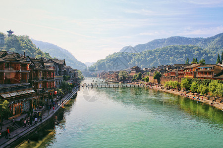 湘西民居晨曦中的湘西沱江风景背景